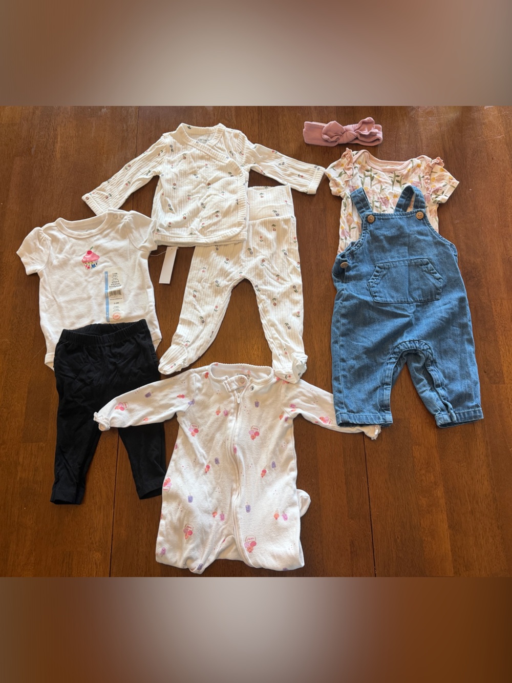 Bundle: 3-6 month Girl Outfits